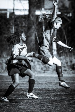 Bild 198 - B-Juniorinnen SV Henstedt-Ulzburg - MTSV Olympia Neum�nster : Ergebnis: 0:4